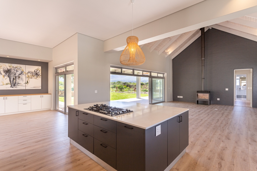 4 Bedroom Property for Sale in Lake Michelle Western Cape